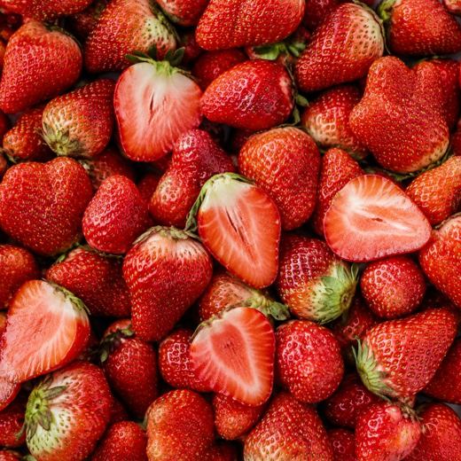 Fresas enteras y partidas